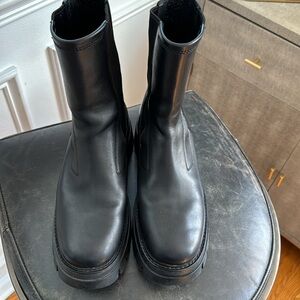 Ash Lug Chelsea Boots